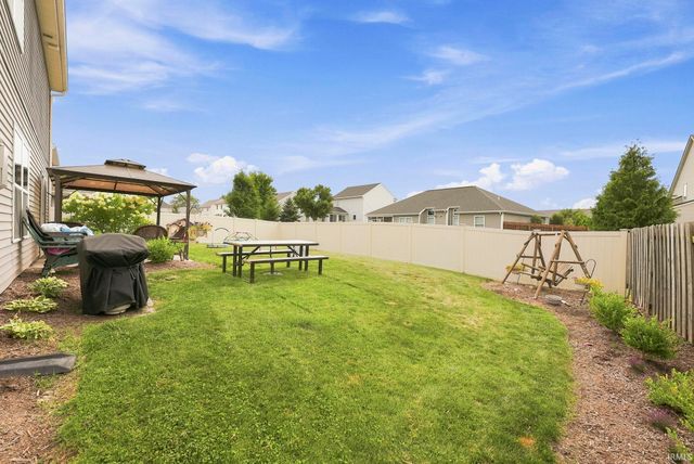 8211 Queenboro Court, Fort Wayne, IN 46835