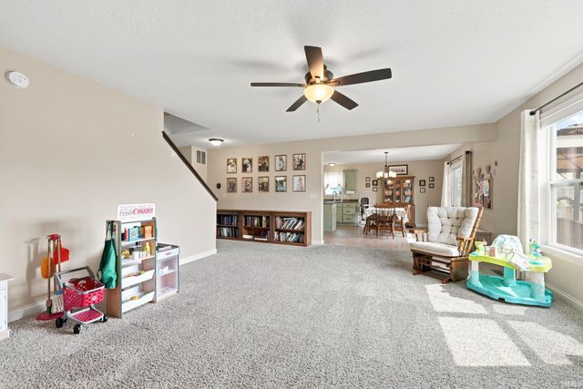 8211 Queenboro Court, Fort Wayne, IN 46835