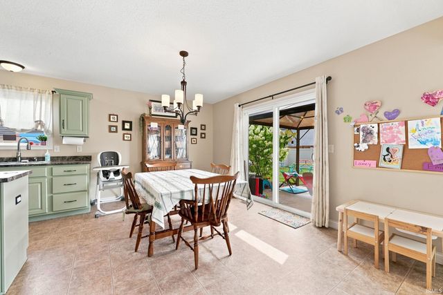 8211 Queenboro Court, Fort Wayne, IN 46835