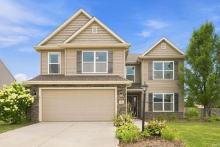8211 Queenboro Court, Fort Wayne, IN 46835