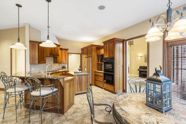 2421 Candlebark Lane, Lebanon, MO 65536