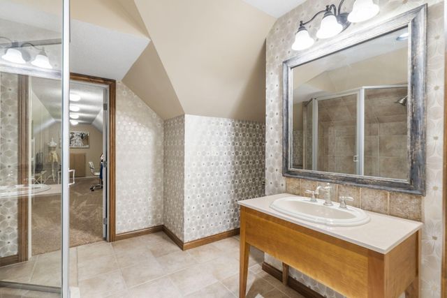 2421 Candlebark Lane, Lebanon, MO 65536