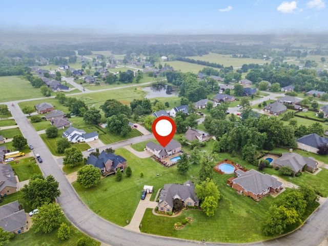 2421 Candlebark Lane, Lebanon, MO 65536