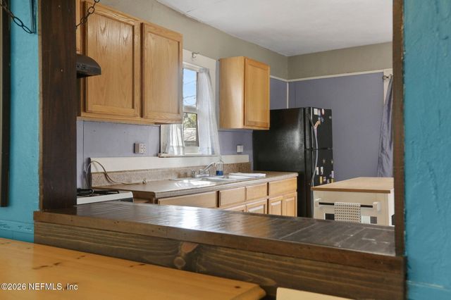 2048 REDWING Street, Jacksonville, FL 32206