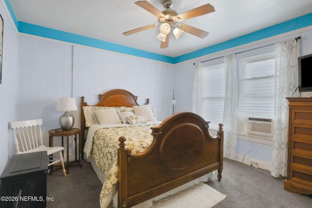 2048 REDWING Street, Jacksonville, FL 32206