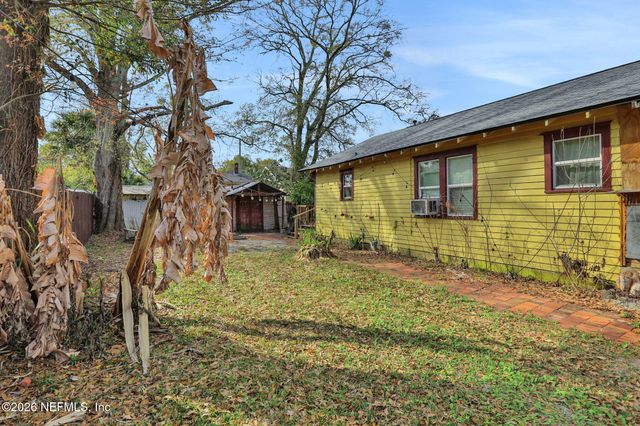 2048 REDWING Street, Jacksonville, FL 32206