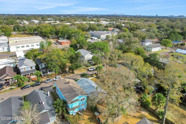 2048 REDWING Street, Jacksonville, FL 32206