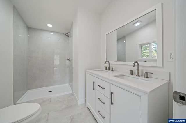 1949 SE Palmquist Rd 42, Gresham, OR 97080