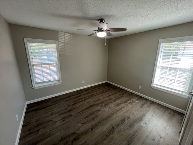 9415 Musgrave Drive, Dallas, TX 75217