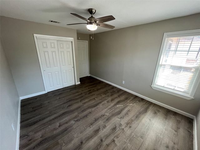 9415 Musgrave Drive, Dallas, TX 75217