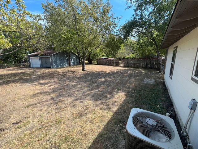 9415 Musgrave Drive, Dallas, TX 75217