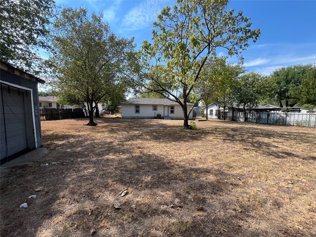 9415 Musgrave Drive, Dallas, TX 75217