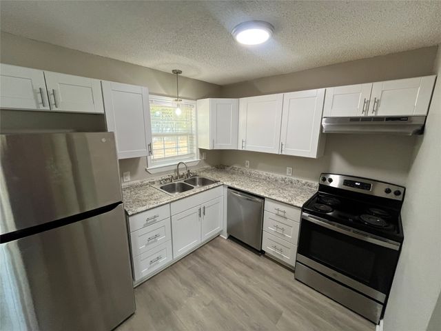 9415 Musgrave Drive, Dallas, TX 75217