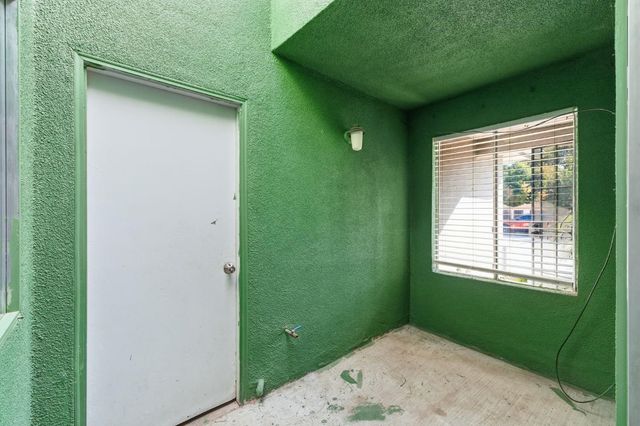 5038 W Donner Avenue, Fresno, CA 93722