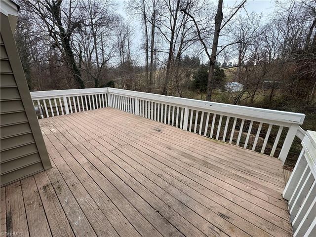 225 Bradford Place Lane, Lewisville, NC 27023