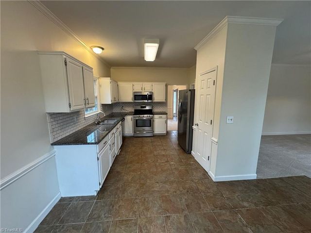 225 Bradford Place Lane, Lewisville, NC 27023