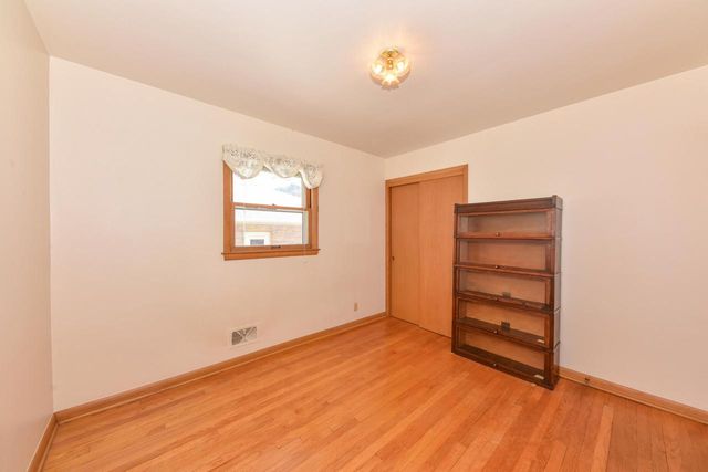 3426 E Whittaker AVENUE, Cudahy, WI 53110