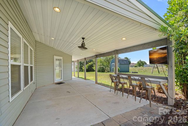 1918 Leesburg Drive, Clover, SC 29710