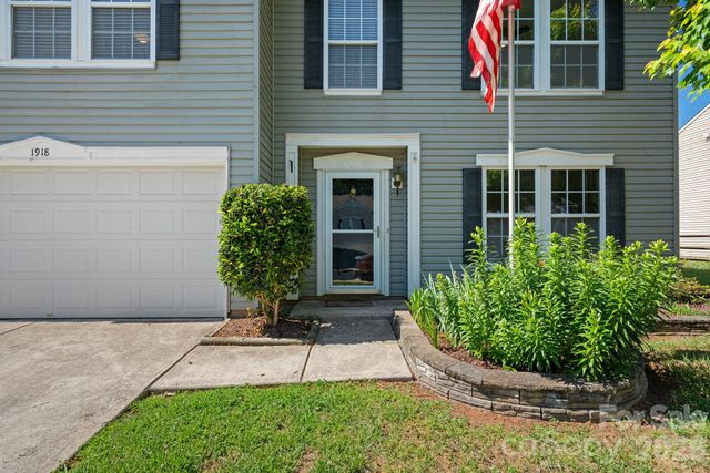 1918 Leesburg Drive, Clover, SC 29710