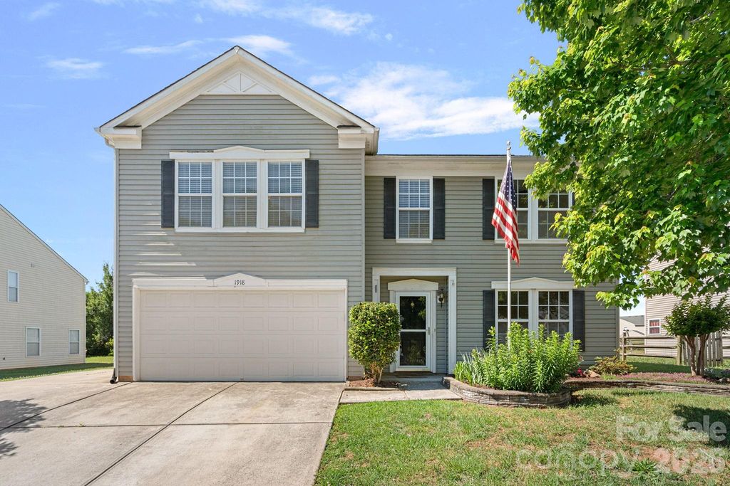 1918 Leesburg Drive, Clover, SC 29710