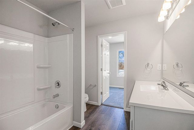 909 Valley View Court, Marshall, MI 49068