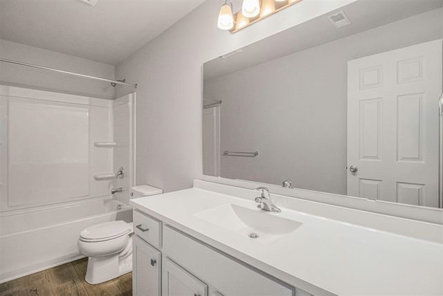 909 Valley View Court, Marshall, MI 49068