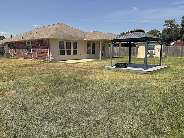 96 Jessica Drive, Dayton, TX 77535