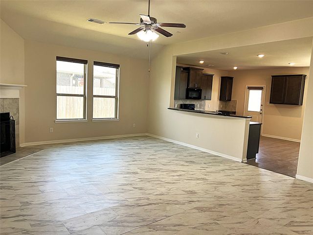 96 Jessica Drive, Dayton, TX 77535