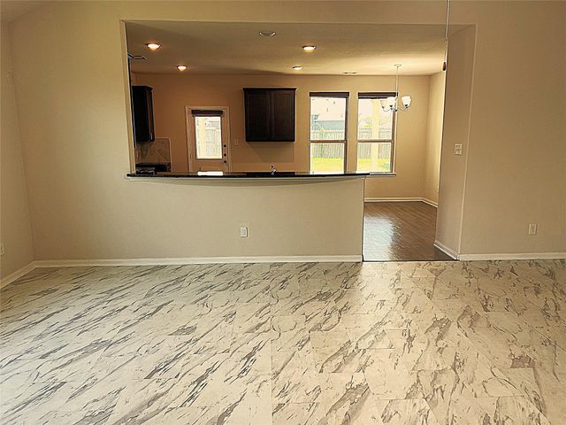 96 Jessica Drive, Dayton, TX 77535