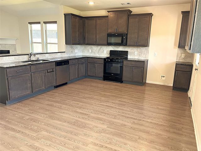 96 Jessica Drive, Dayton, TX 77535