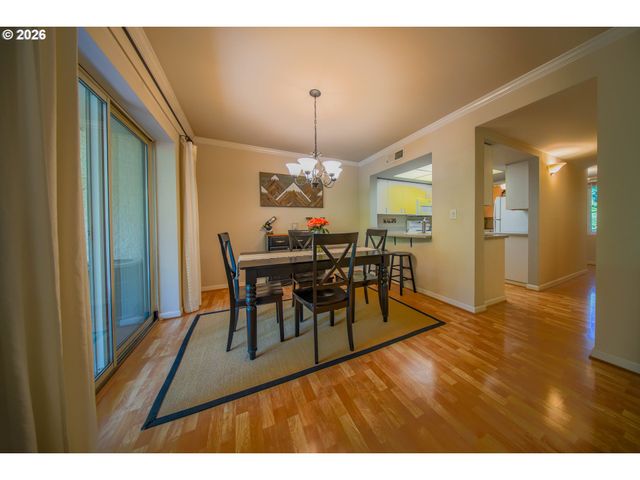 6605 W BURNSIDE St 120, Portland, OR 97210