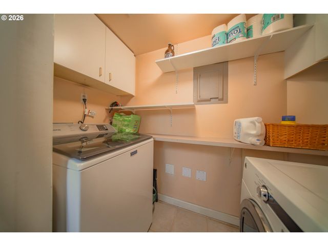 6605 W BURNSIDE St 120, Portland, OR 97210