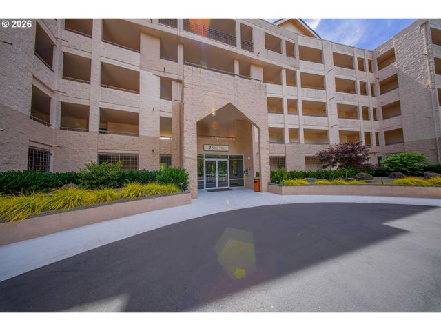 6605 W BURNSIDE St 120, Portland, OR 97210