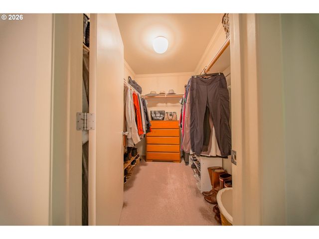 6605 W BURNSIDE St 120, Portland, OR 97210