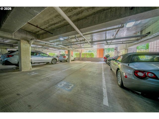 6605 W BURNSIDE St 120, Portland, OR 97210
