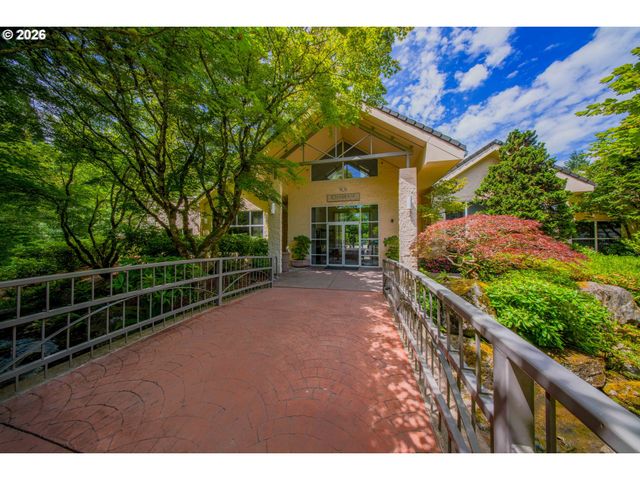 6605 W BURNSIDE St 120, Portland, OR 97210