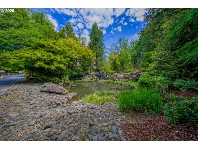 6605 W BURNSIDE St 120, Portland, OR 97210