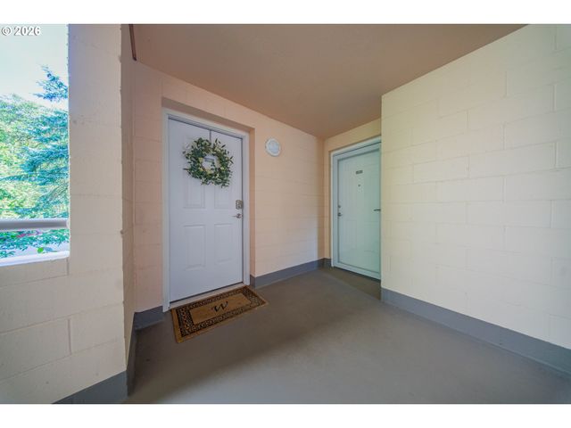6605 W BURNSIDE St 120, Portland, OR 97210