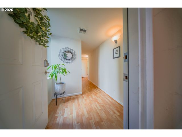 6605 W BURNSIDE St 120, Portland, OR 97210