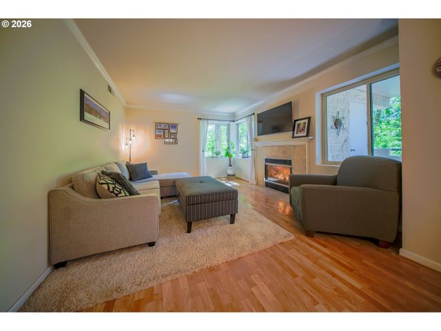 6605 W BURNSIDE St 120, Portland, OR 97210