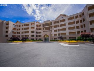 6605 W BURNSIDE St 120, Portland, OR 97210