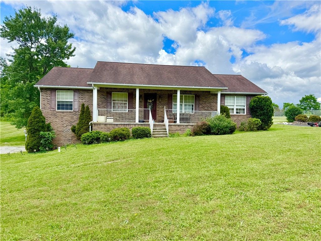 271 Burgess Field Road, Georges Twp, PA 15401