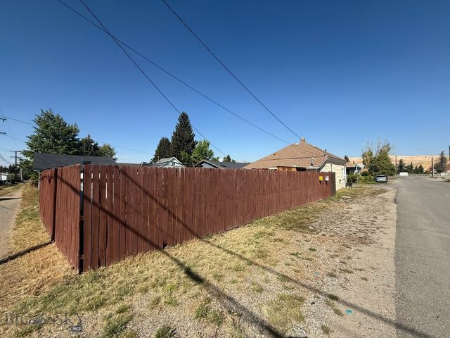 2526 Pine, Butte, MT 59701