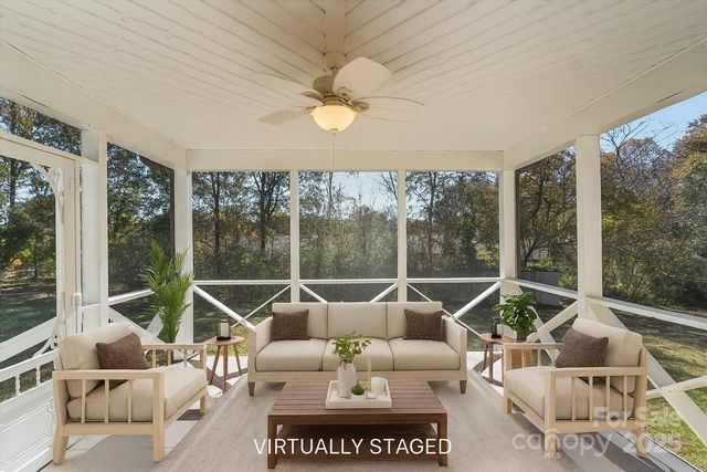 492 14th Avenue NE, Hickory, NC 28601