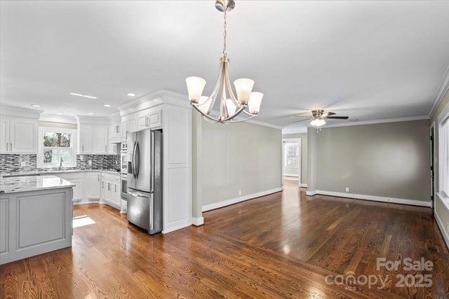 492 14th Avenue NE, Hickory, NC 28601