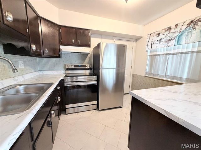 7594 Hazelcrest Drive B, Hazelwood, MO 63042