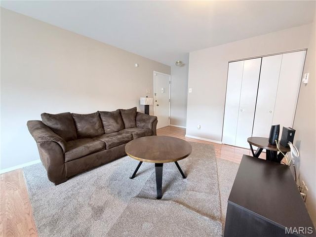 7594 Hazelcrest Drive B, Hazelwood, MO 63042