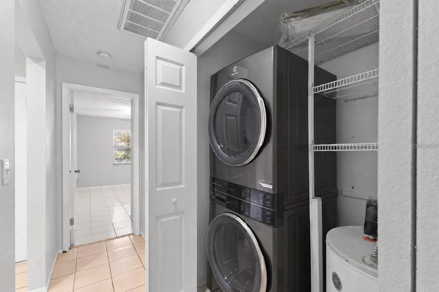 4471 W HUMPHREY STREET, Tampa, FL 33614