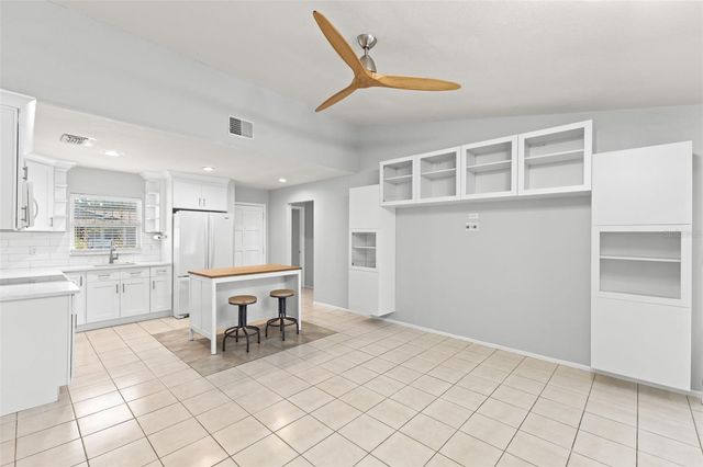 4471 W HUMPHREY STREET, Tampa, FL 33614