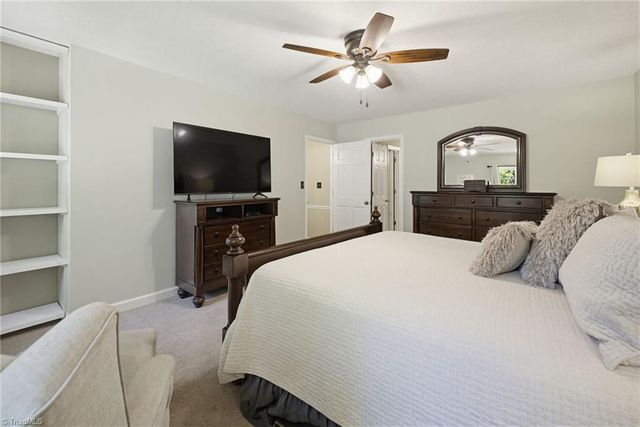 240 Lilac Drive, Kernersville, NC 27284